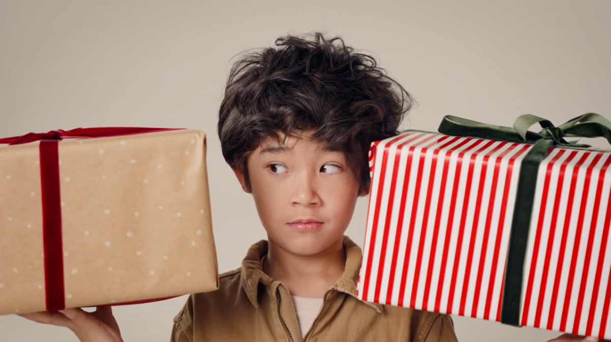 Load video: Mastermind Toys Expert Gift Wrapping