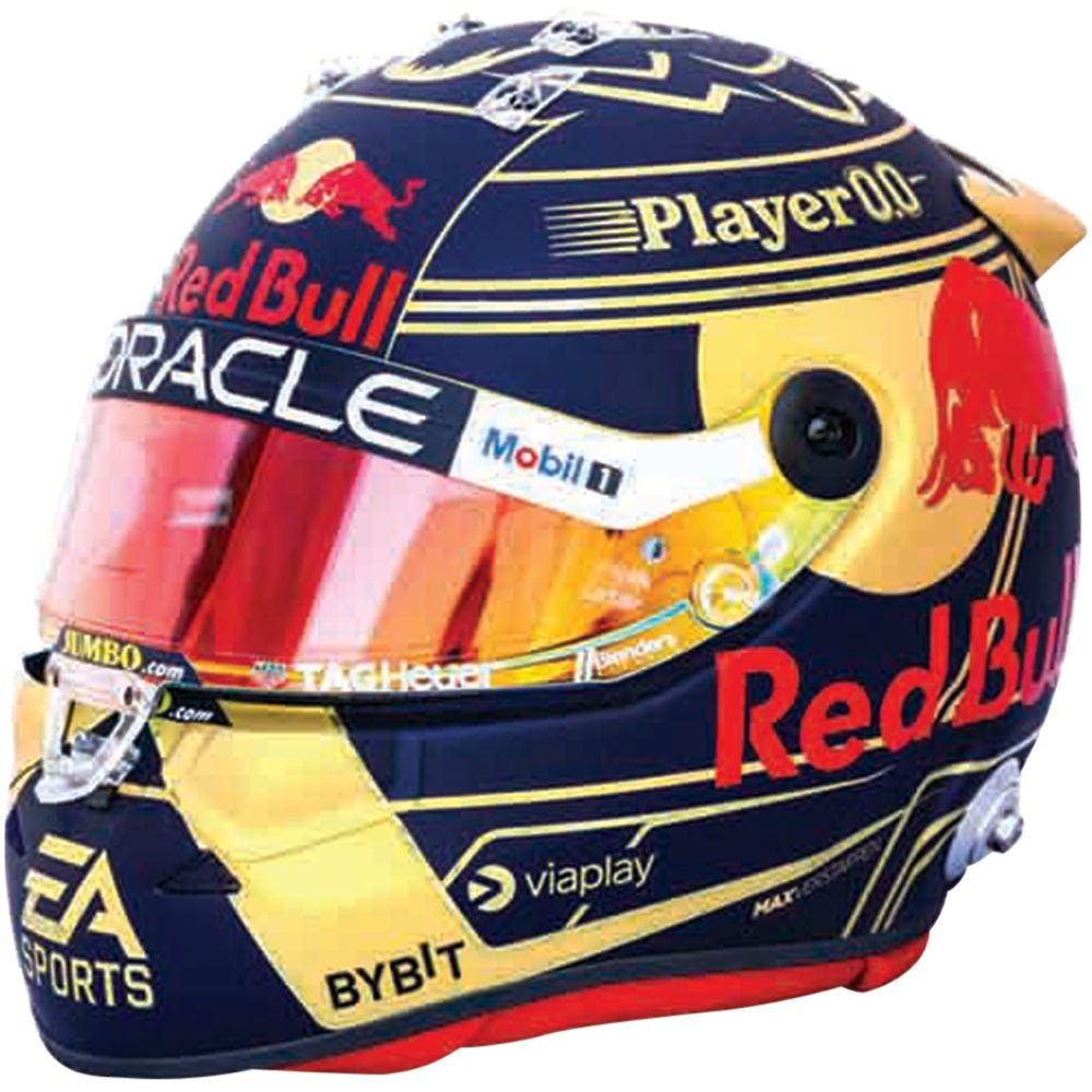 Helmet Racer Toy Maisto 1:18 Red Bull Racing w/Helmet (Verstappen) – Mastermind Toys