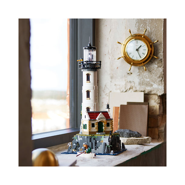 LEGO Ideas Motorized Lighthouse (21335)