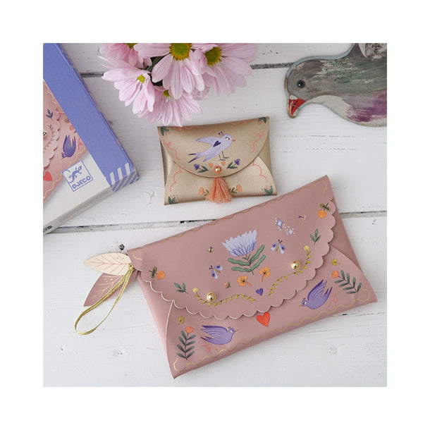 Do It Yourself Sweet Fashionista Design a Pouch