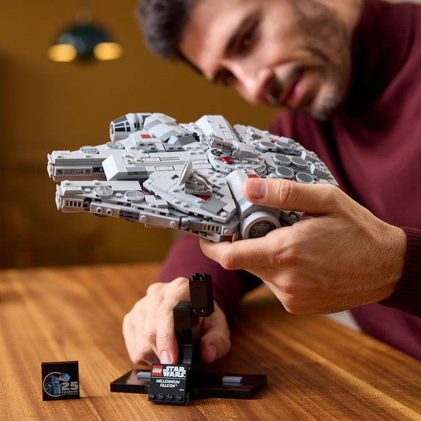 LEGO Star Wars Millennium Falcon 75375