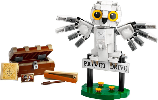 LEGO Harry Potter Hedwig at 4 Privet Drive 76425
