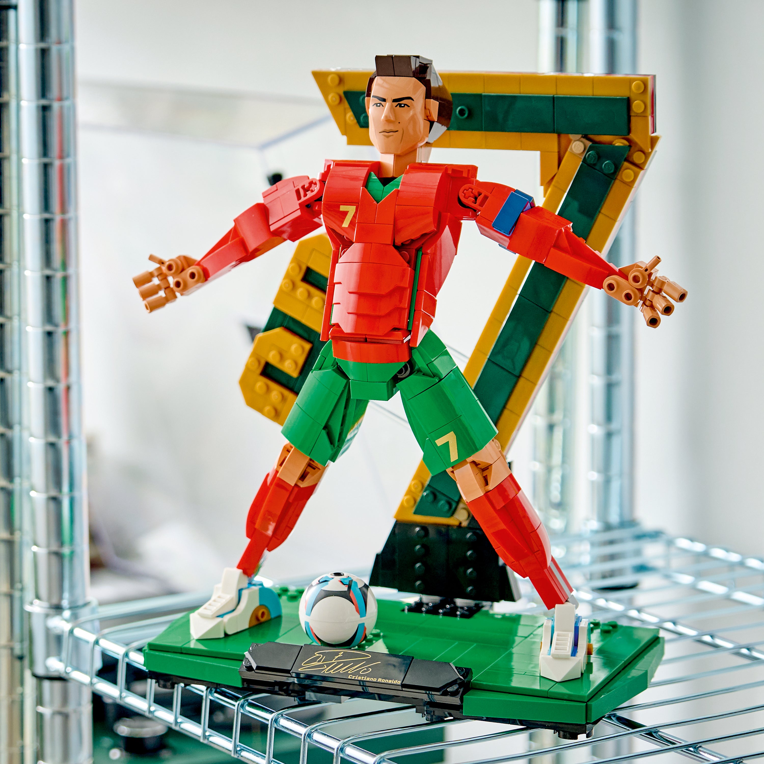 LEGO Editions Cristiano Ronaldo – Soccer Legend 43016