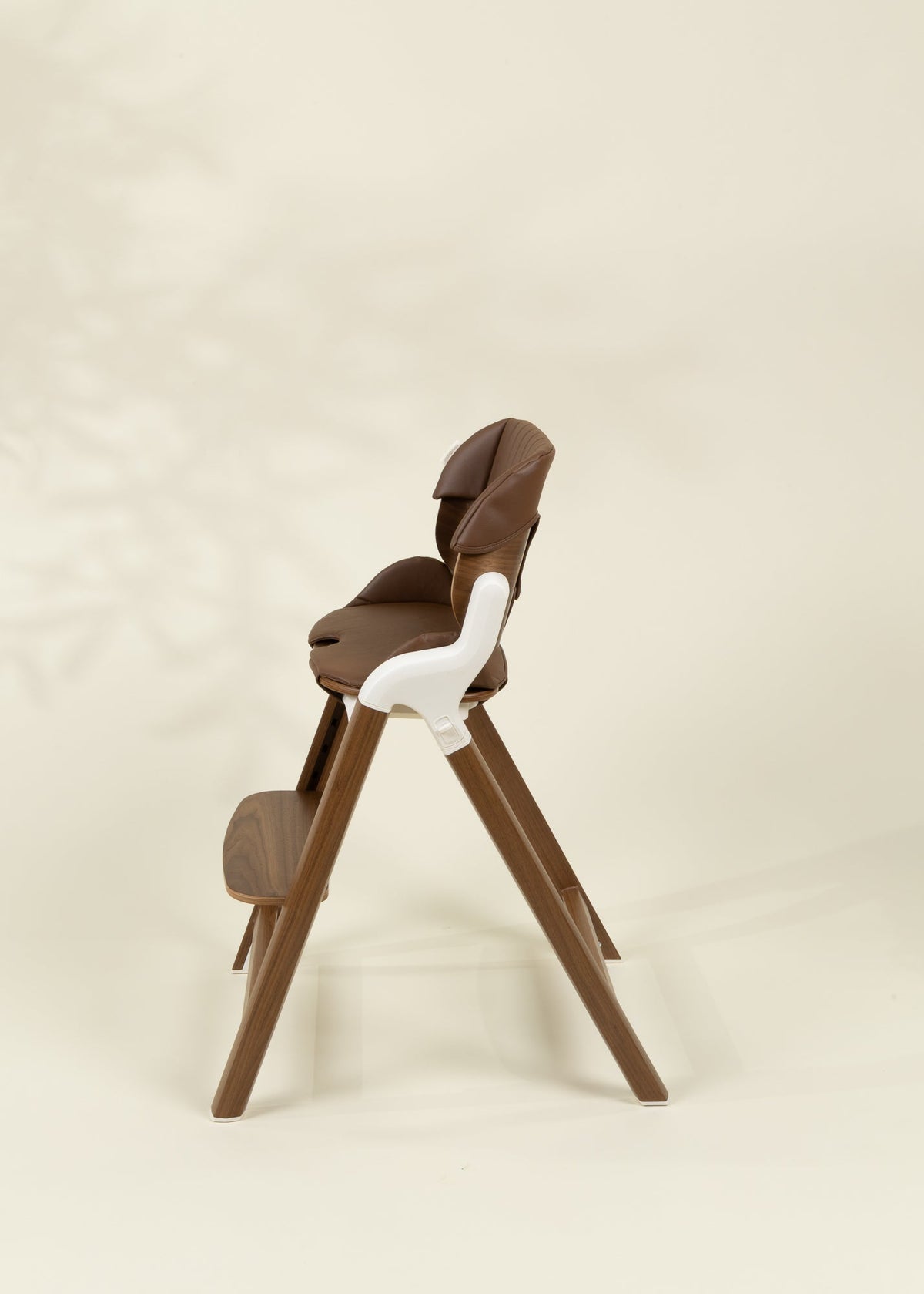 255855__03_Evolving_Coco_Chair_Cushion_Walnut