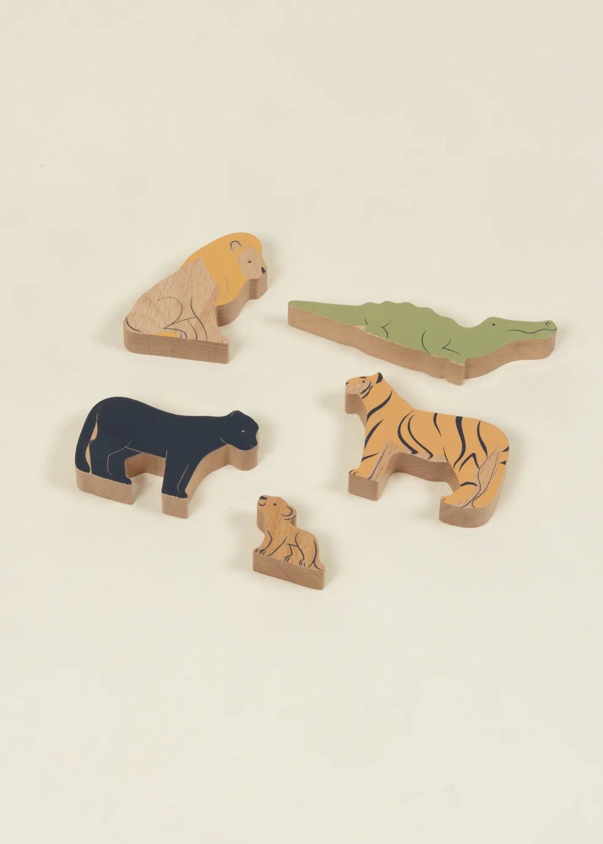 Coco Village Set of 5 Savannah Predators on Wooden Plate