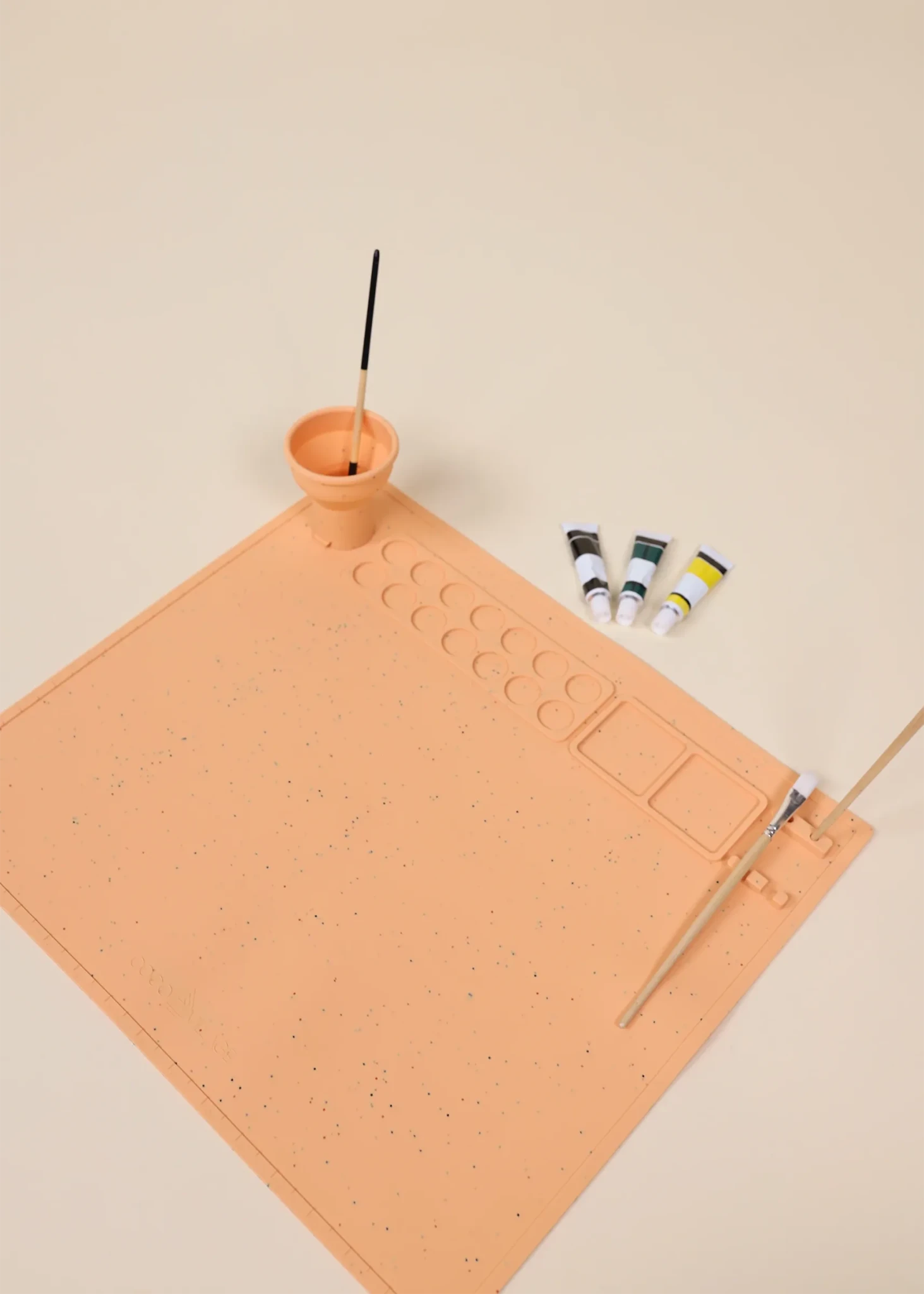 Art Painting Silicone Placemat - Grapefruit - Mastermind Toys___244397