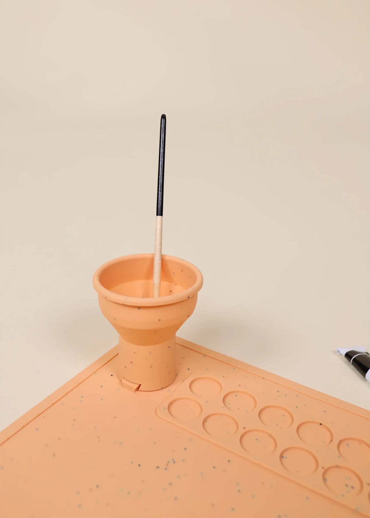 Art Painting Silicone Placemat - Grapefruit - Mastermind Toys___244397