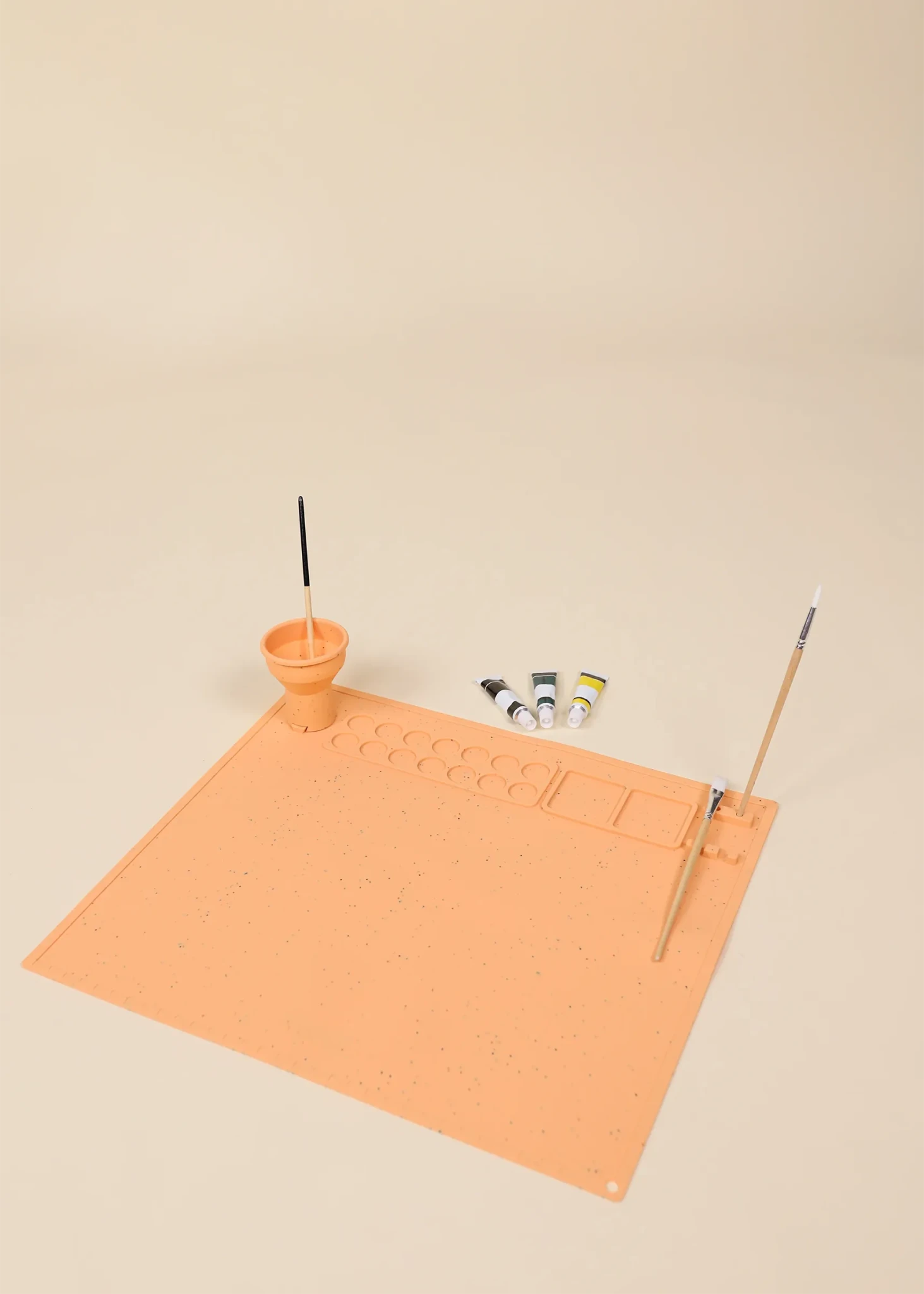 Art Painting Silicone Placemat - Grapefruit - Mastermind Toys___244397