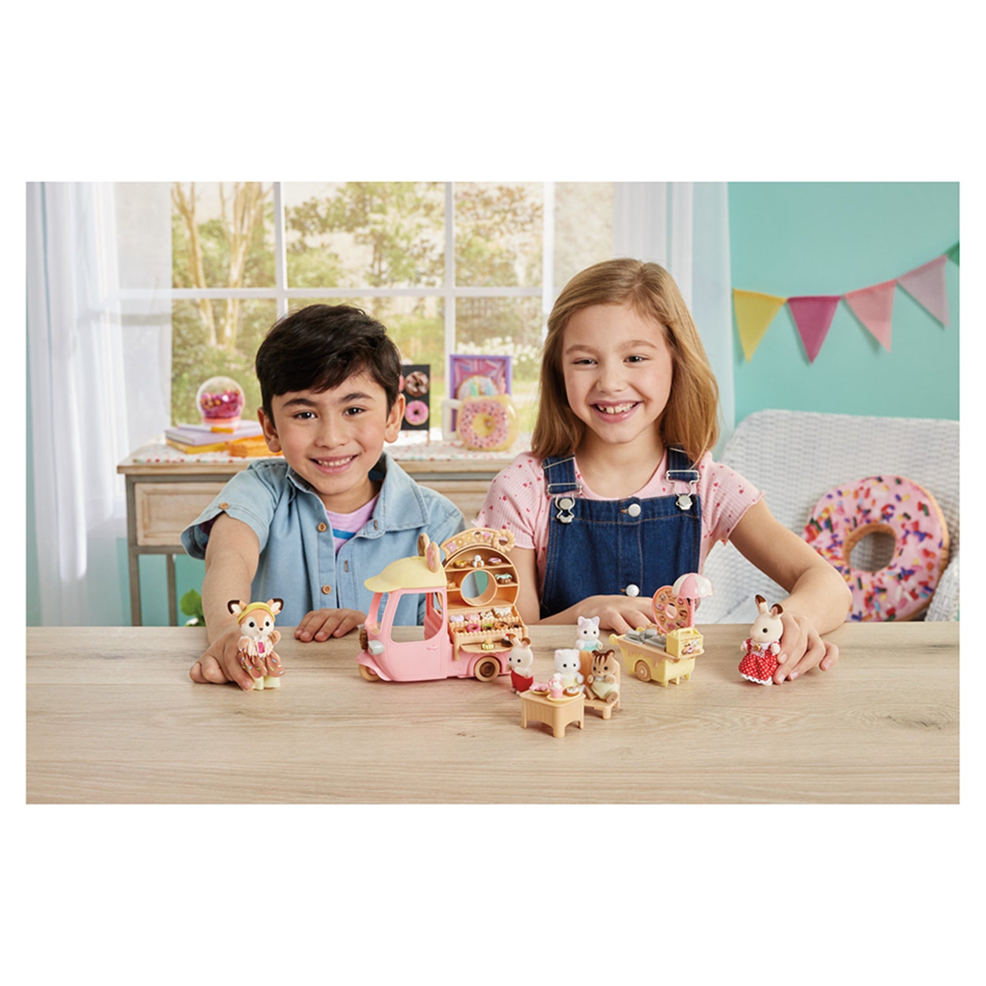 Calico Critters Dip Dip Donuts Wagon - Mastermind Toys___249231