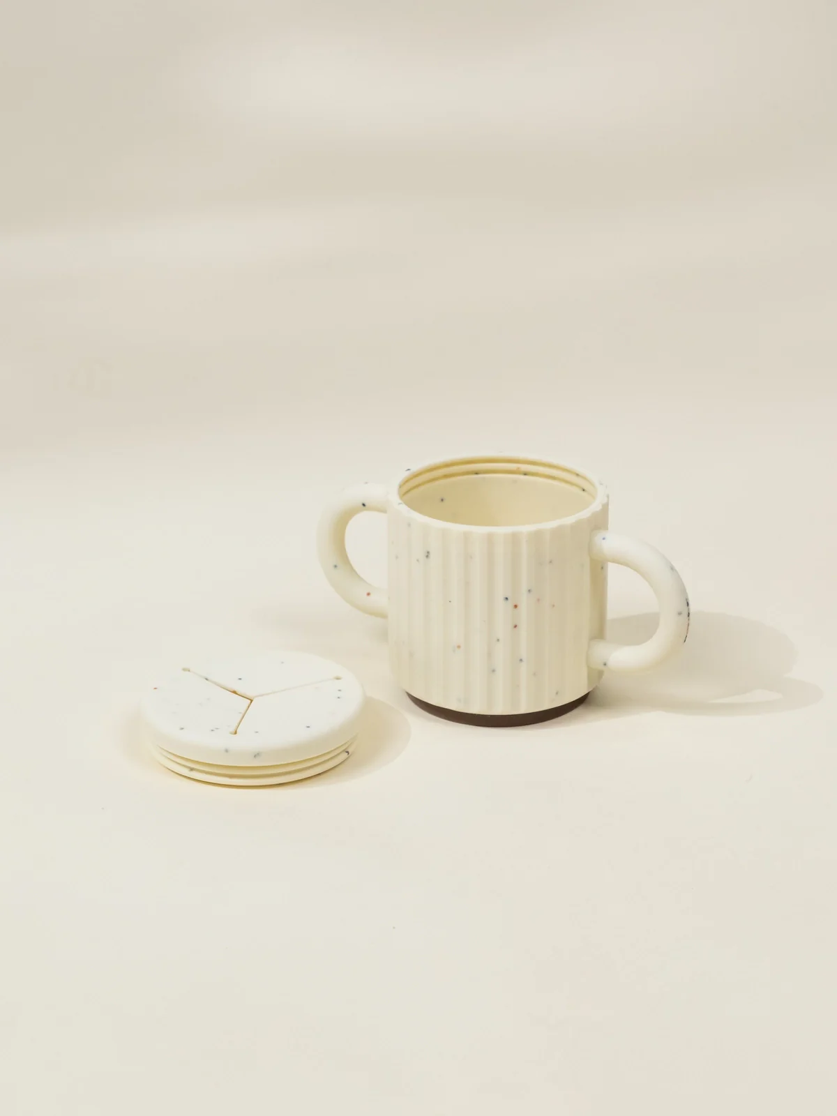 Coco Village Silicone Snack Cup w/ Handles–Pottery Coll - Mastermind Toys___249911