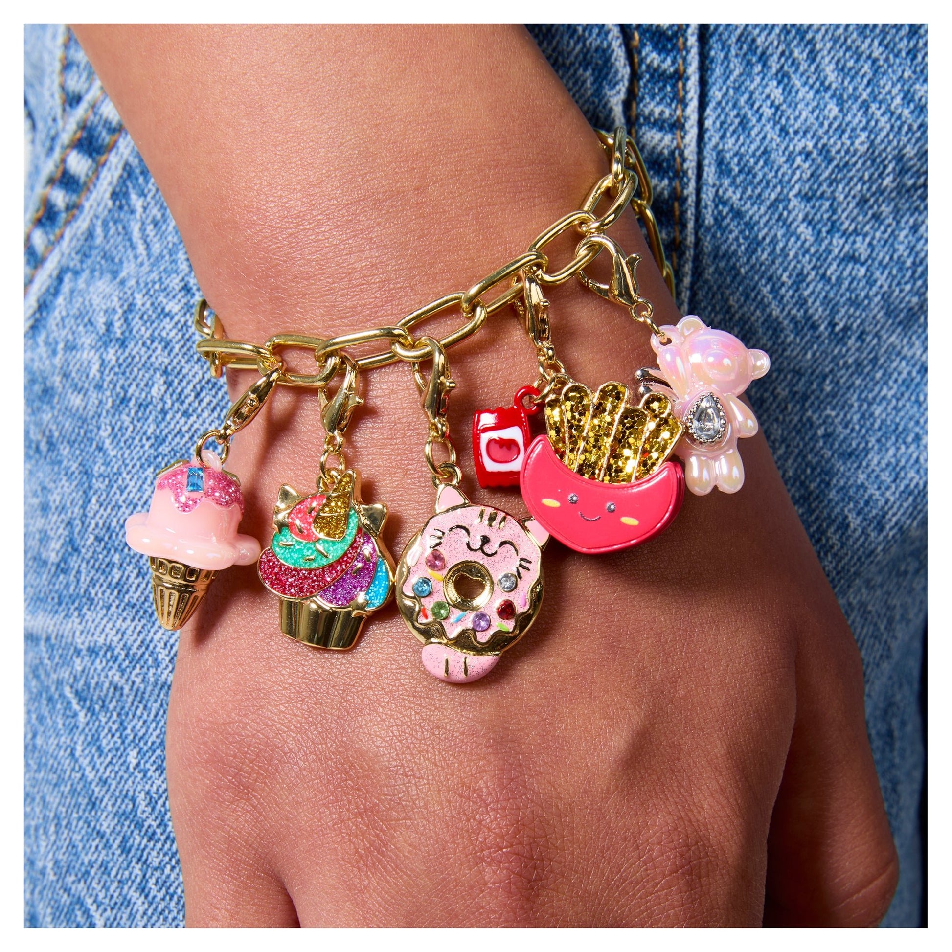 FAO Unicorn Cupcake Charm - Mastermind Toys___248586