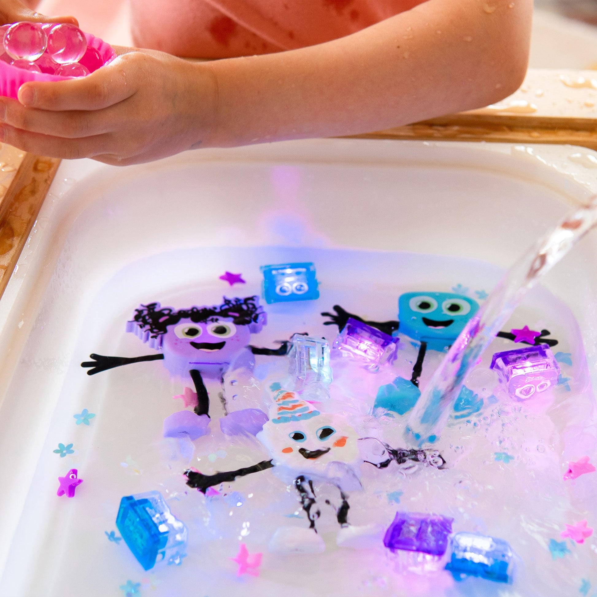 Glo Pals - Light Up Cubes 4pk - Blair - Blue - Mastermind Toys___255567
