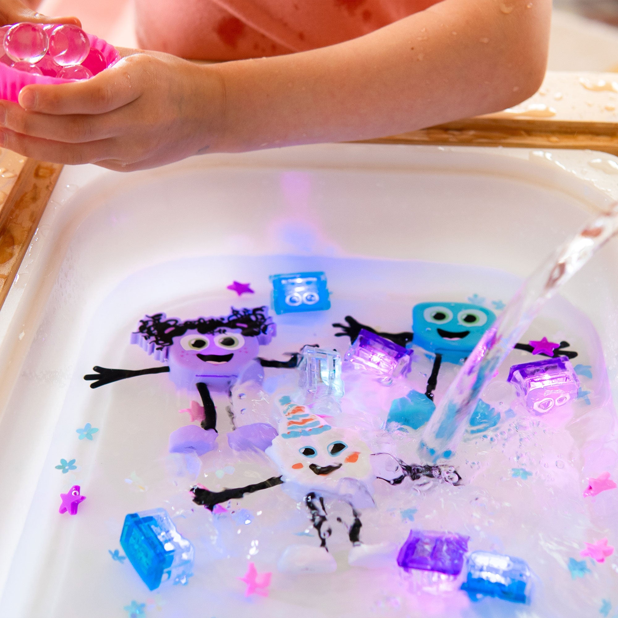 Glo Pals - Light Up Cubes 4pk - Blair - Blue - Mastermind Toys___255567