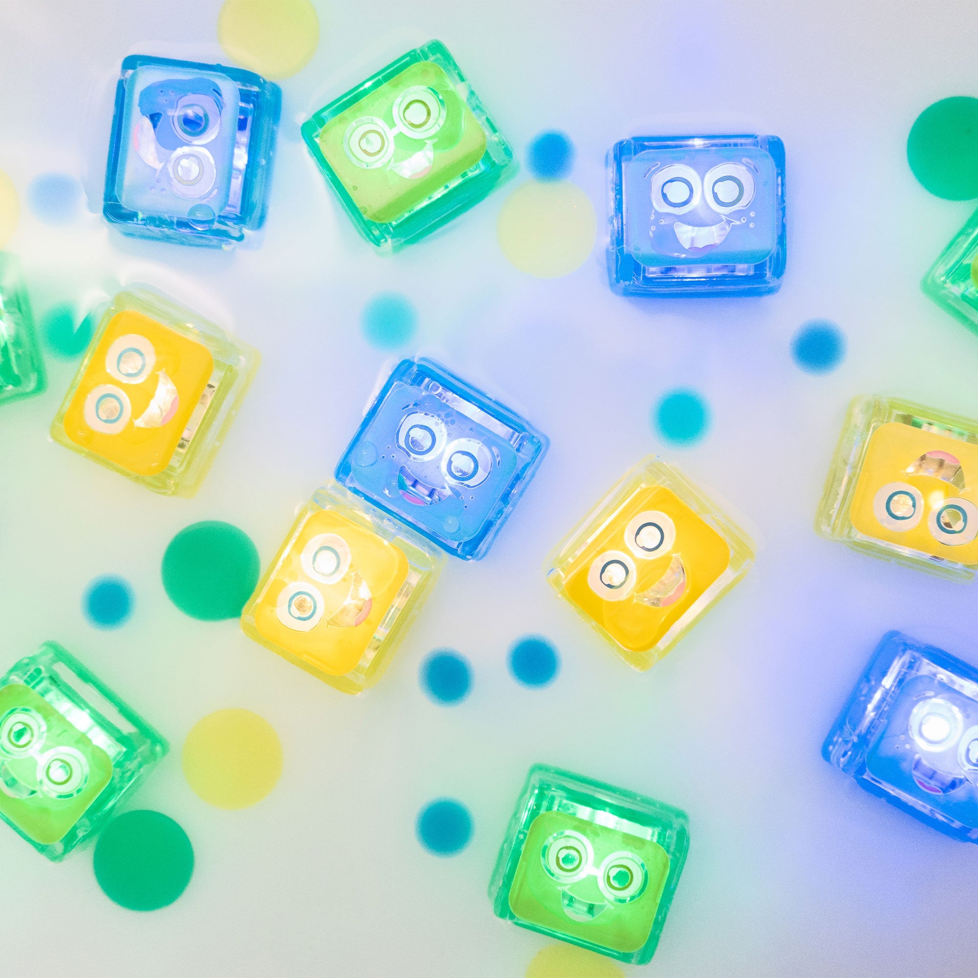 Glo Pals - Light Up Cubes 4pk - Pippa - Green - Mastermind Toys___255570