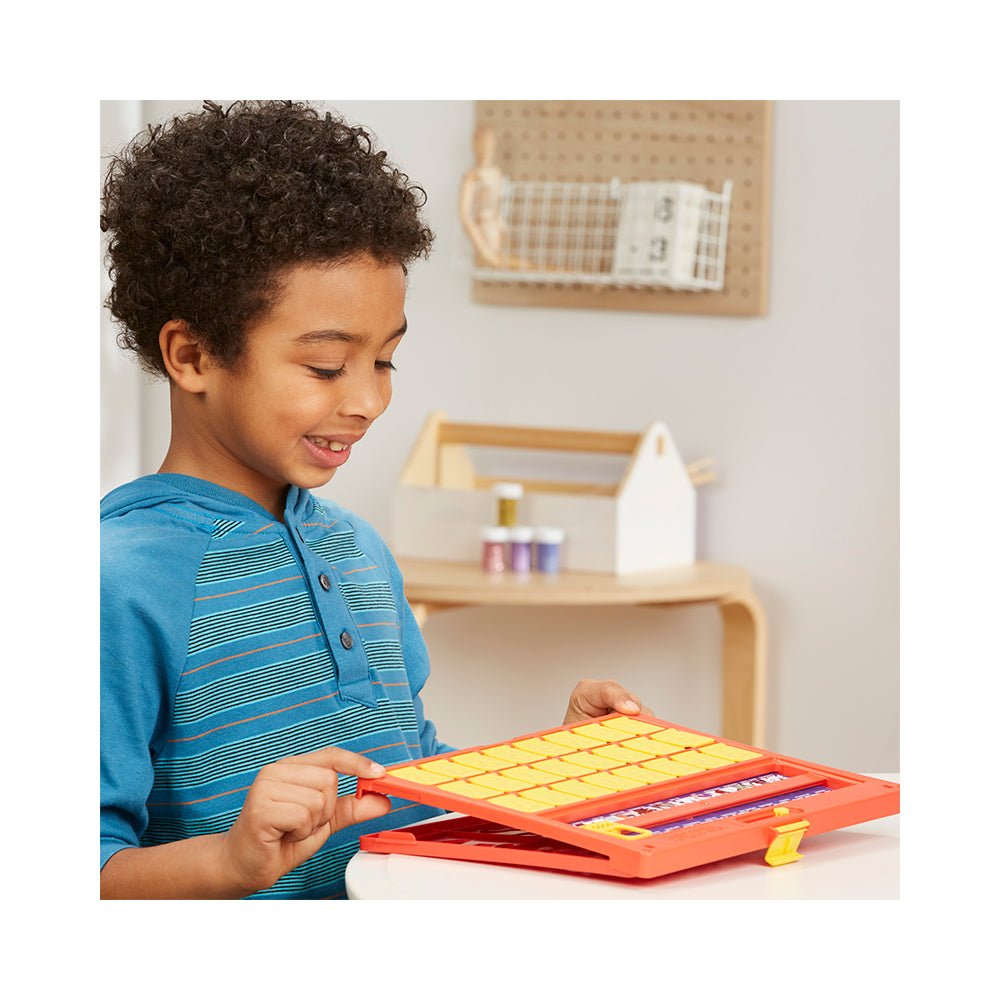 Guess Who 2.0 - Mastermind Toys___226682