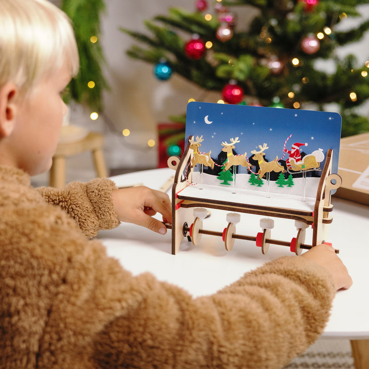 KiwiCo Santa's Sleigh Automaton - Mastermind Toys___257167