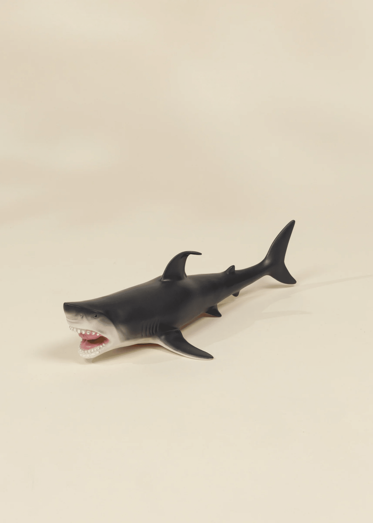 Large Sea Life Animal Play Figurine–White Shark - Mastermind Toys___250090