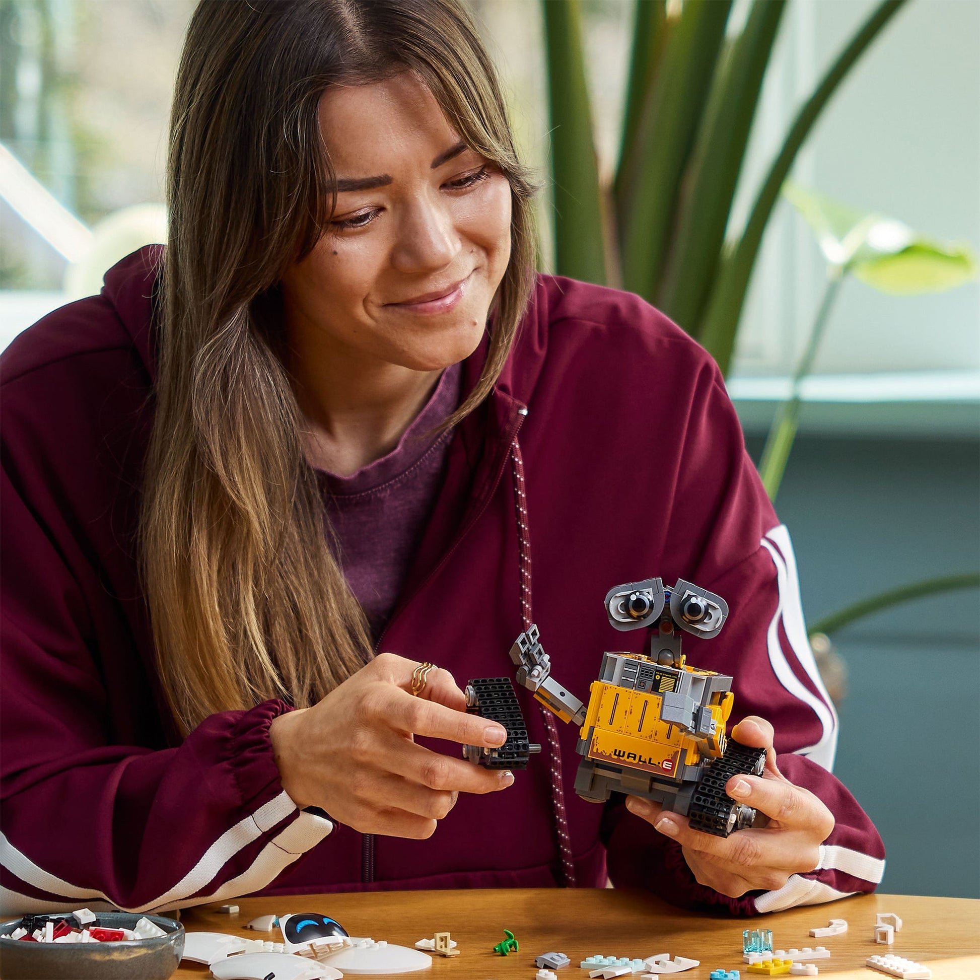 LEGO Disney Pixar WALL - E & EVE Building Set 43279 - Mastermind Toys___248436