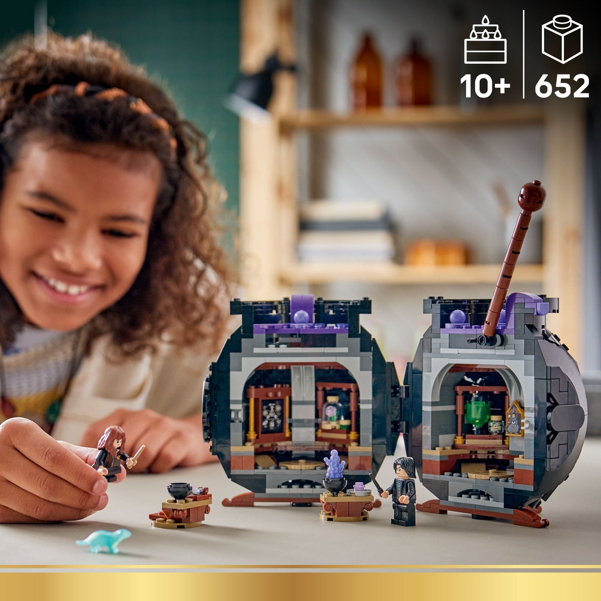 LEGO® Harry Potter™ Cauldron: Secret Potions Classroom 76464 - Mastermind Toys___249587