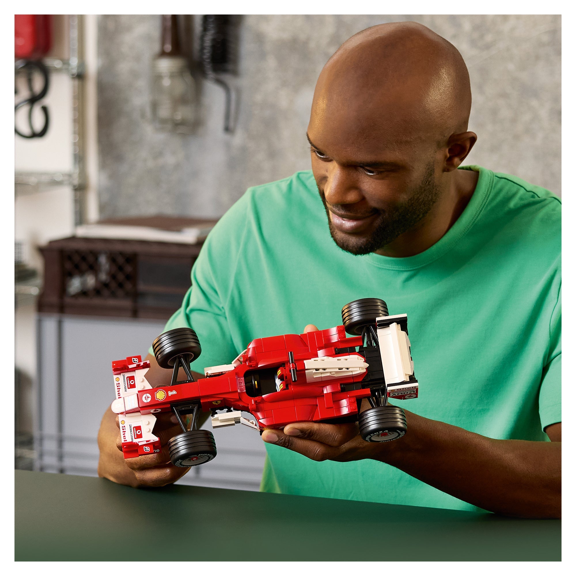 LEGO Icons Ferrari F2004 & Michael Schumacher 11375 - Mastermind Toys___249609