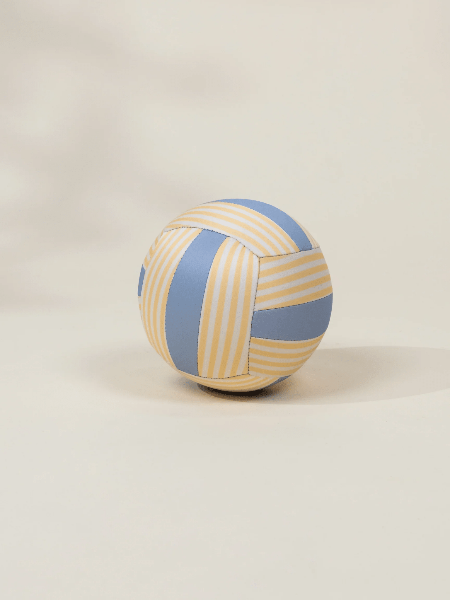 Neoprene Volleyball - Mastermind Toys___250257