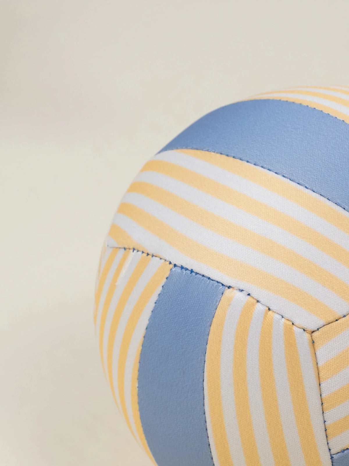Neoprene Volleyball - Mastermind Toys___250257