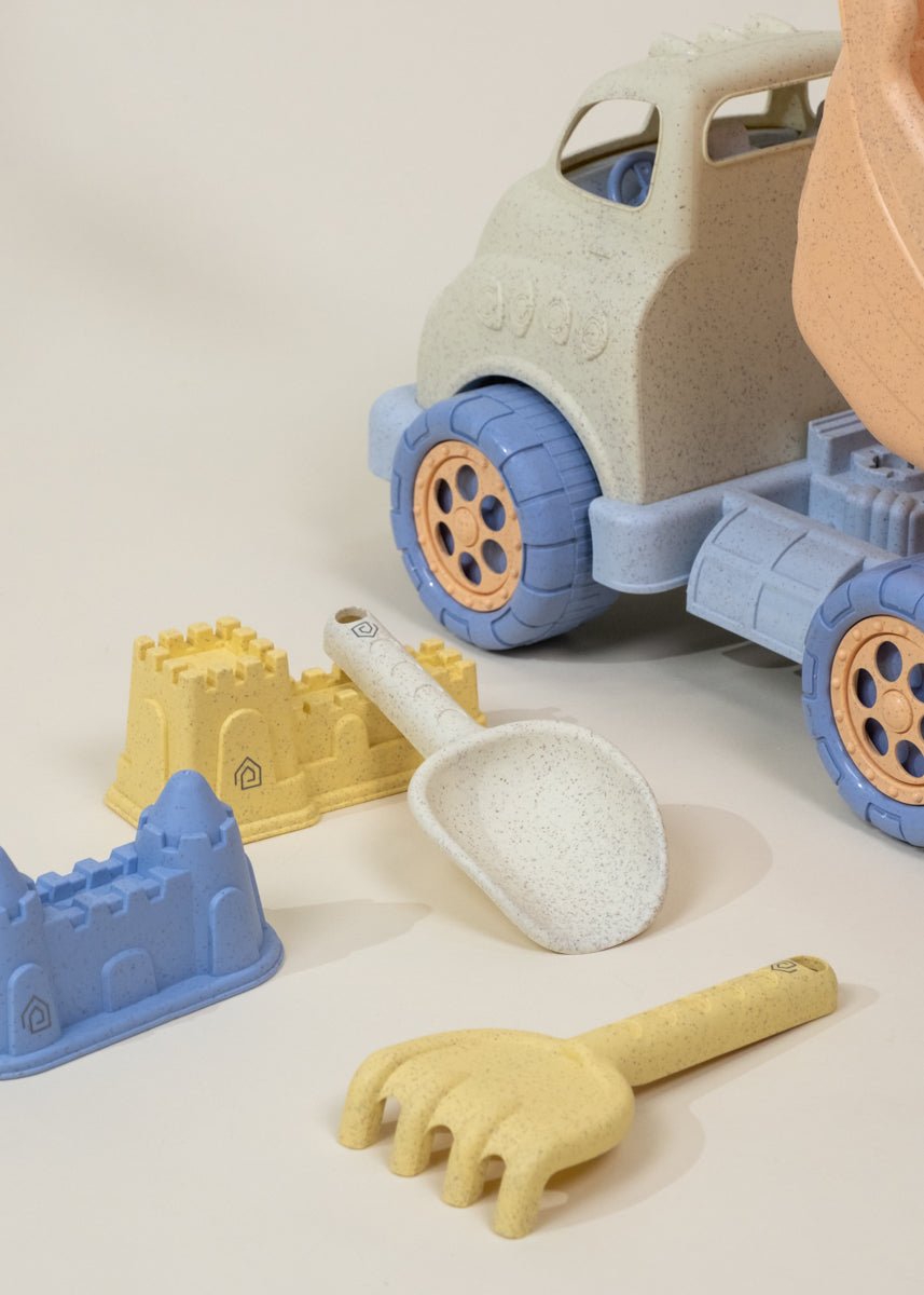 Oversized 5 - Piece Wheat Straw Sand Toy Set – Dump Truck & Accessories - Mastermind Toys___249991