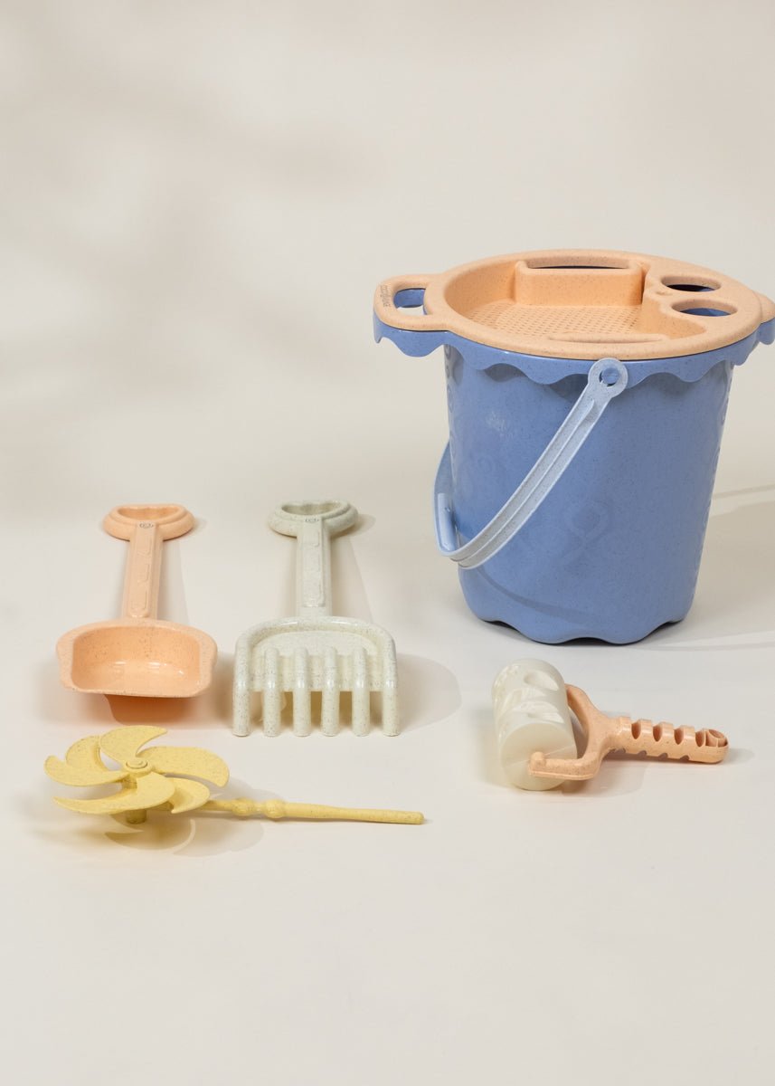 Oversized 6 - Piece Wheat Straw Sand Toy Set – Bucket & Accessories - Mastermind Toys___249992