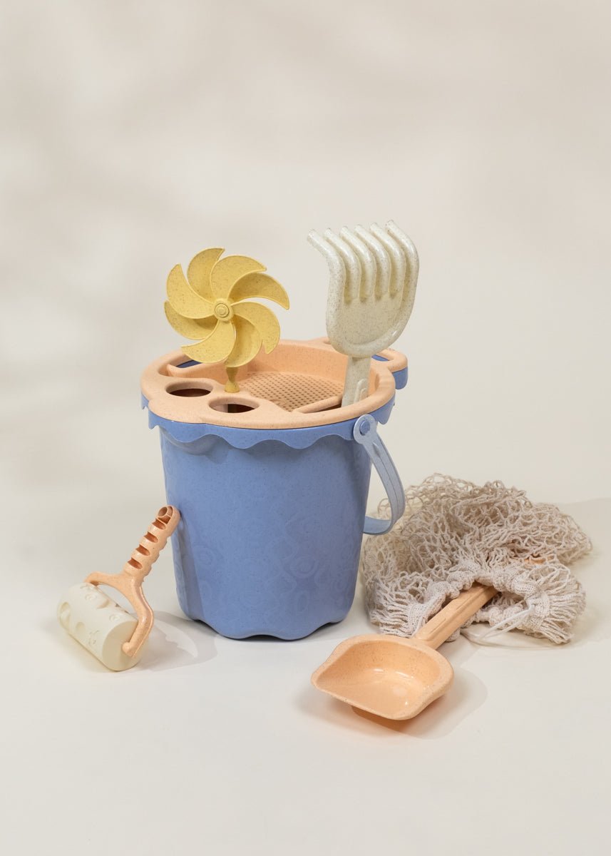 Oversized 6 - Piece Wheat Straw Sand Toy Set – Bucket & Accessories - Mastermind Toys___249992
