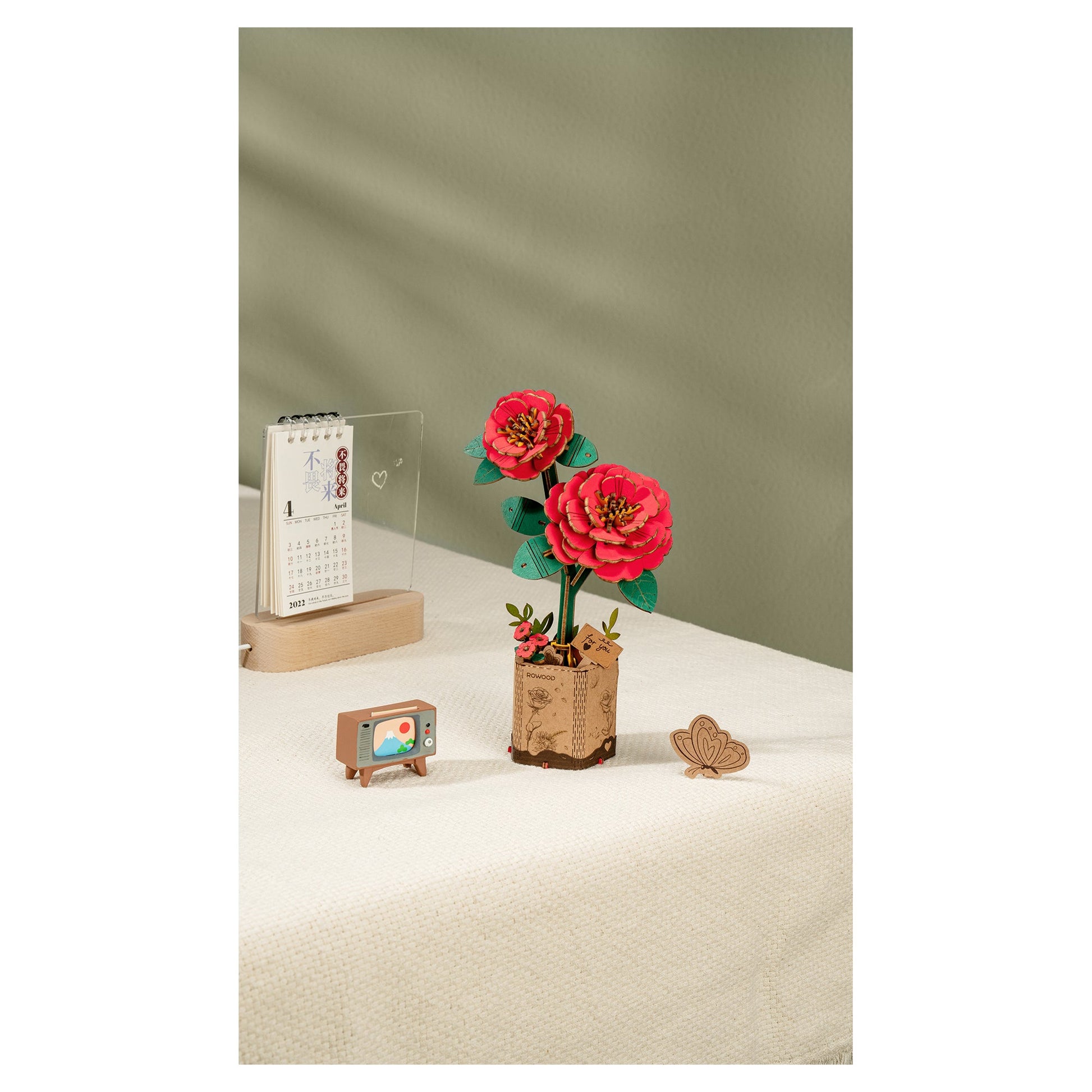 Red Camellia - Mastermind Toys___248364