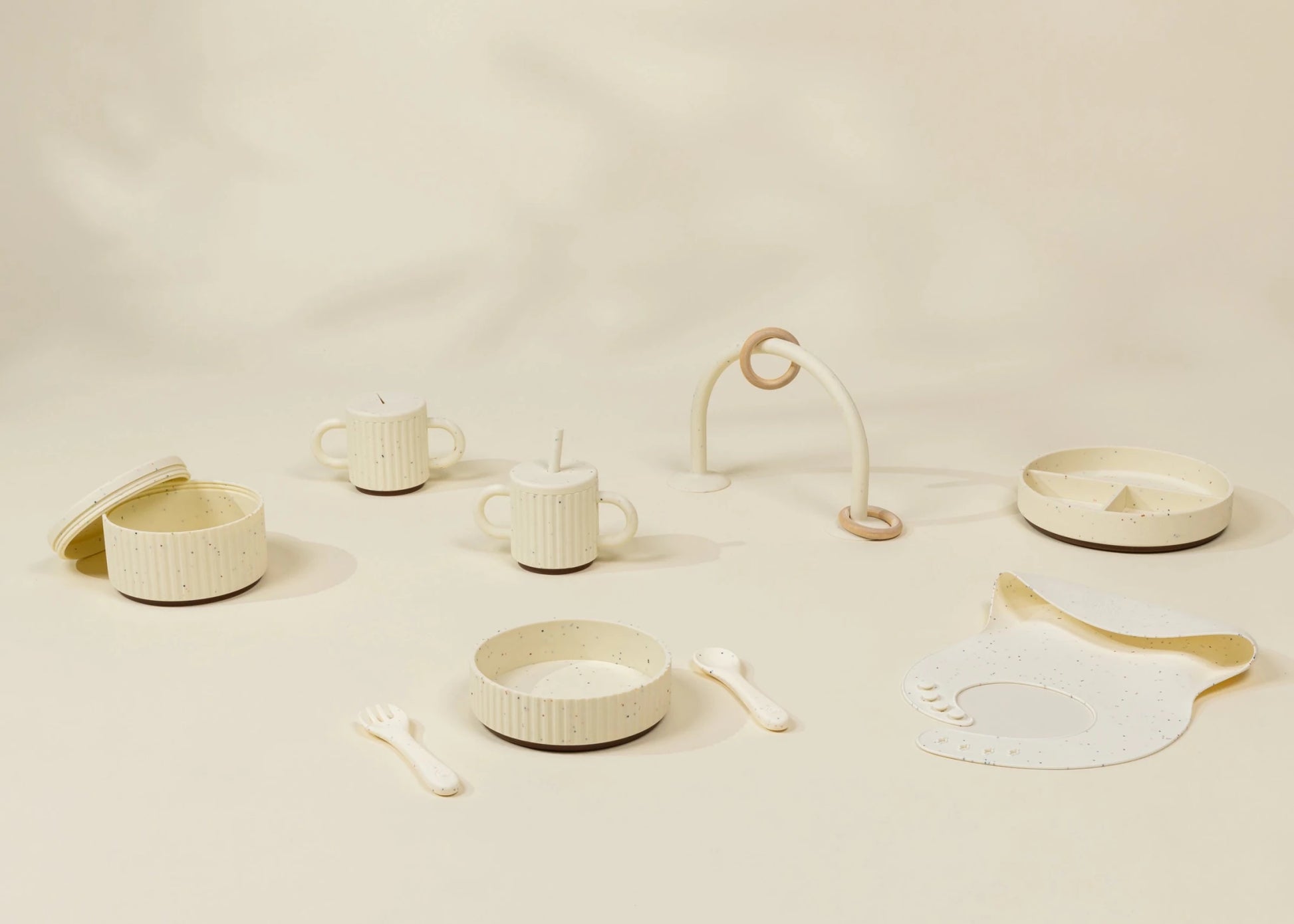 Silicone Baby Suction Divided Plate – Pottery Collection - Mastermind Toys___249902