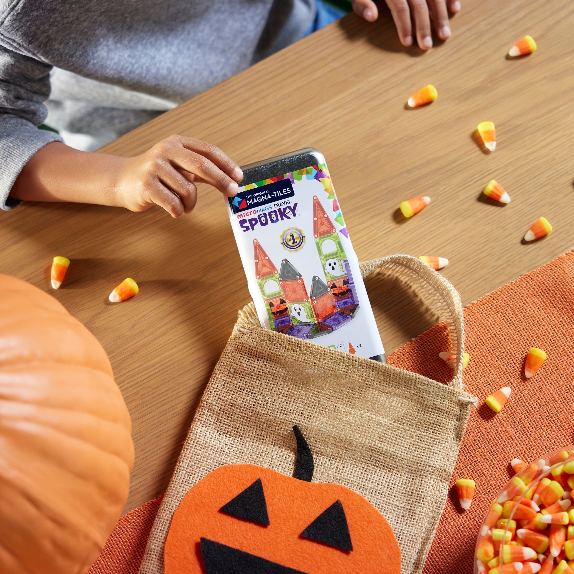The Original MAGNA-TILES® microMAGS Spooky Travel Set 24-Piece - Mastermind Toys___256024