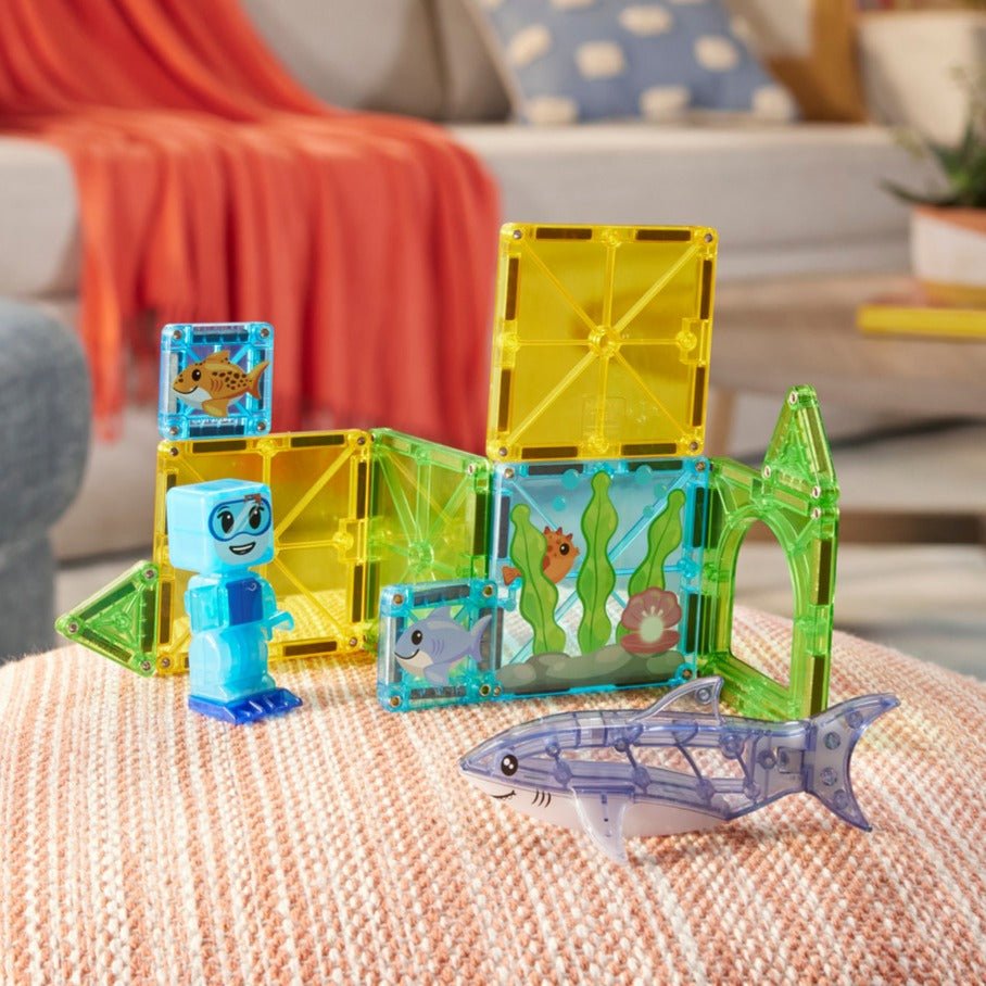 The Original MAGNA-TILES® Shark Dive 13-Piece - Mastermind Toys___256018