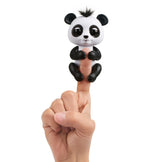 Fingerlings Glitter Baby Panda